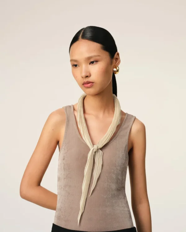 Best Sale Beige Pleated Diamond Shaped Scarf Women Scarves & Gloves | Tailoring