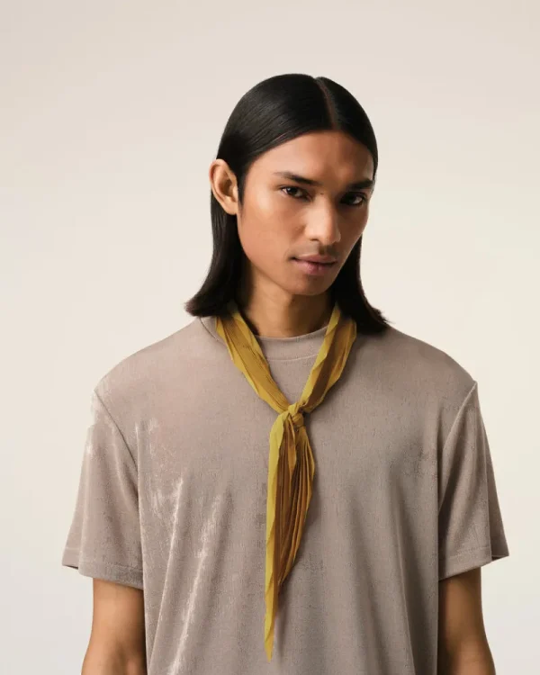 Shop Mustard Pleated Diamond Shaped Scarf Women Scarves & Gloves | Tailoring